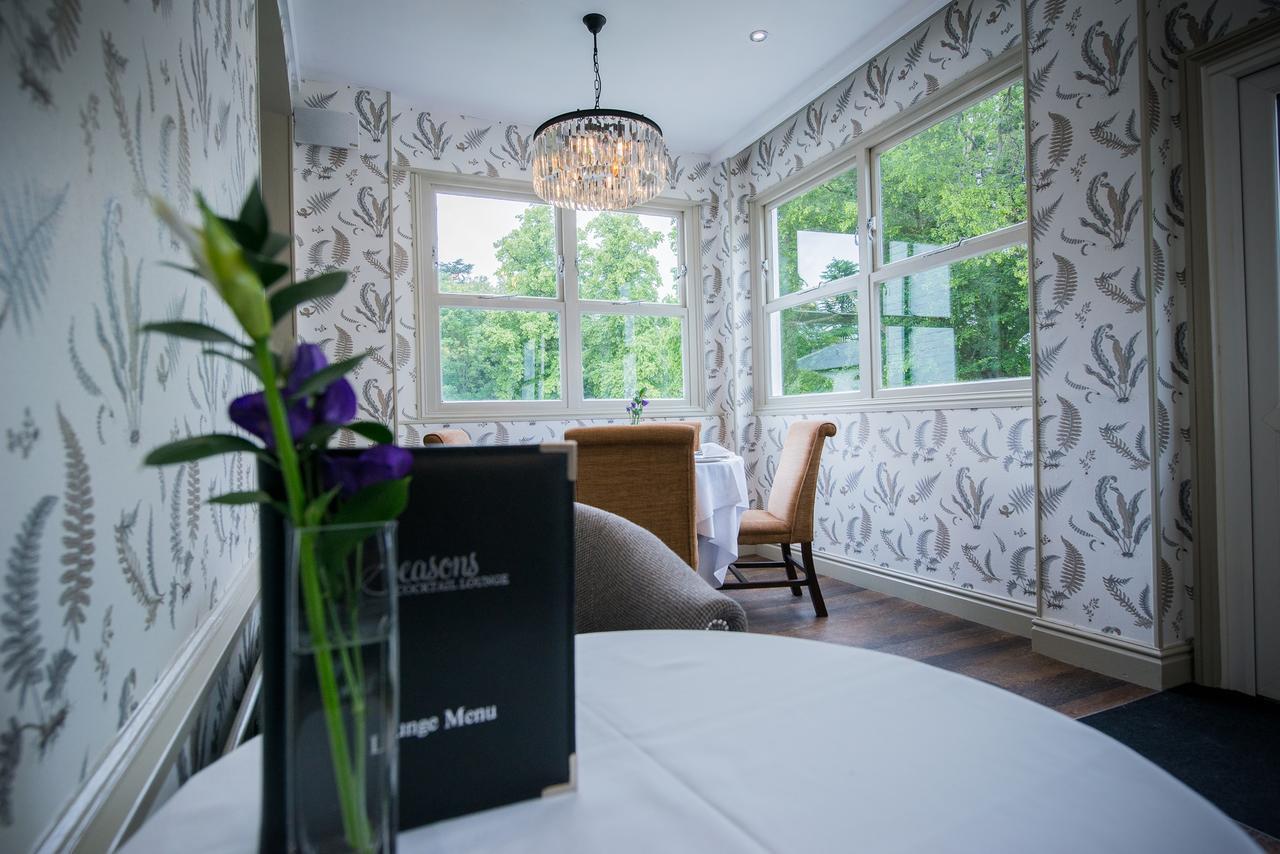 Worldhotels Distinctive Woughton House Hotel Милтон-Кейнс Экстерьер фото