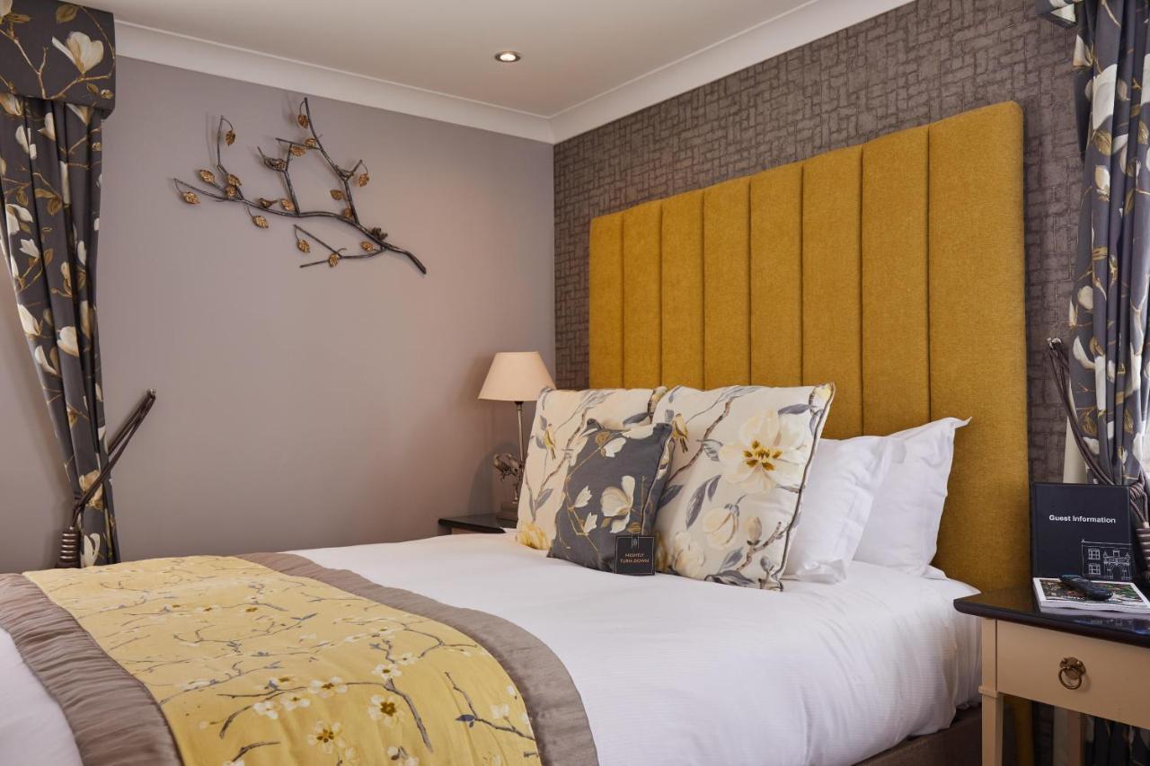 Worldhotels Distinctive Woughton House Hotel Милтон-Кейнс Экстерьер фото