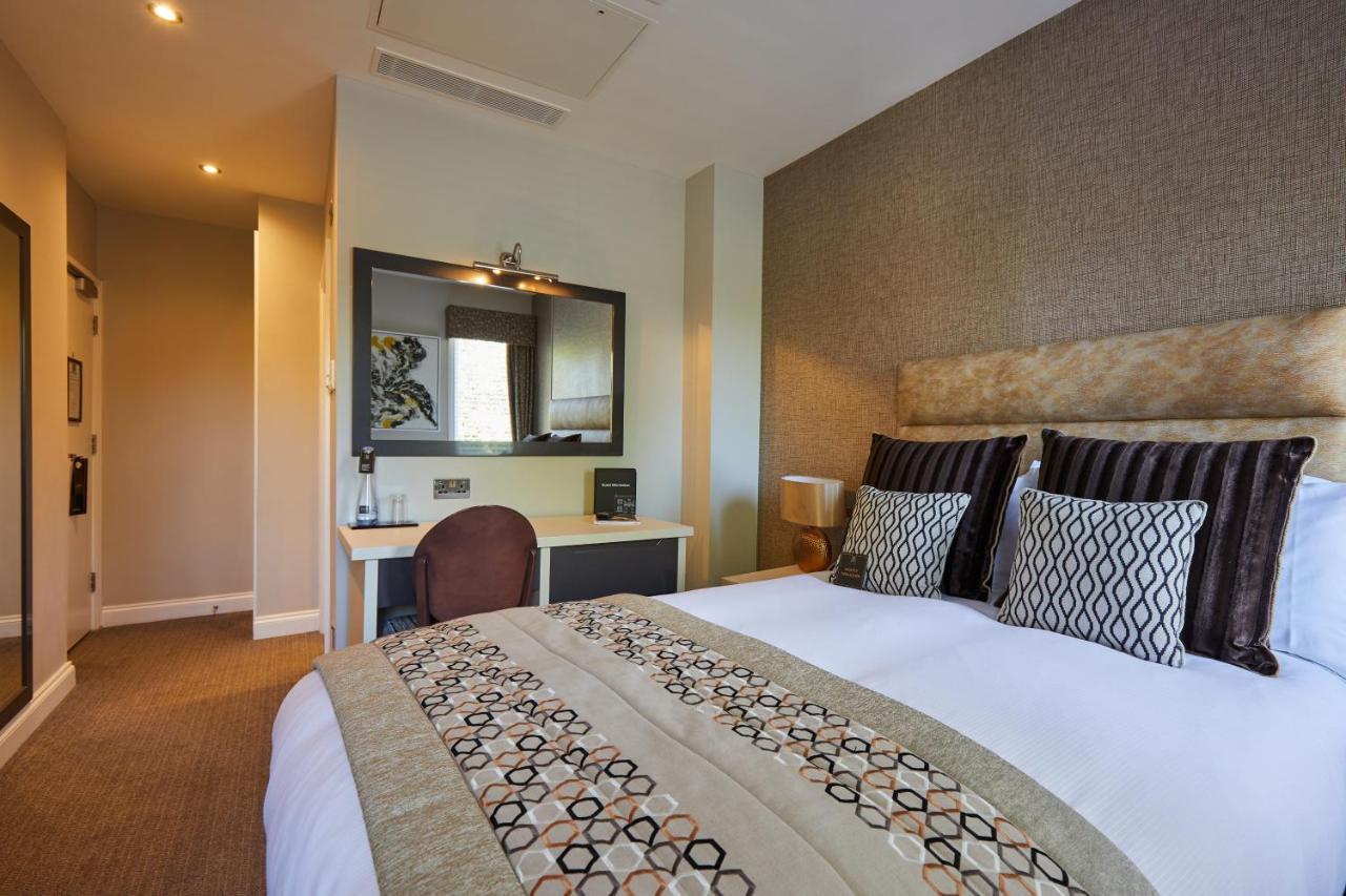 Worldhotels Distinctive Woughton House Hotel Милтон-Кейнс Экстерьер фото