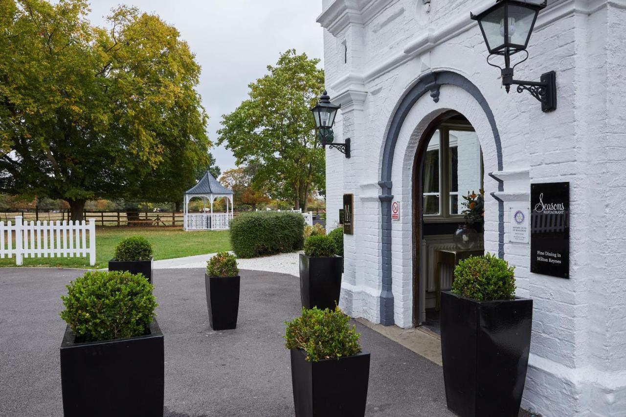 Worldhotels Distinctive Woughton House Hotel Милтон-Кейнс Экстерьер фото
