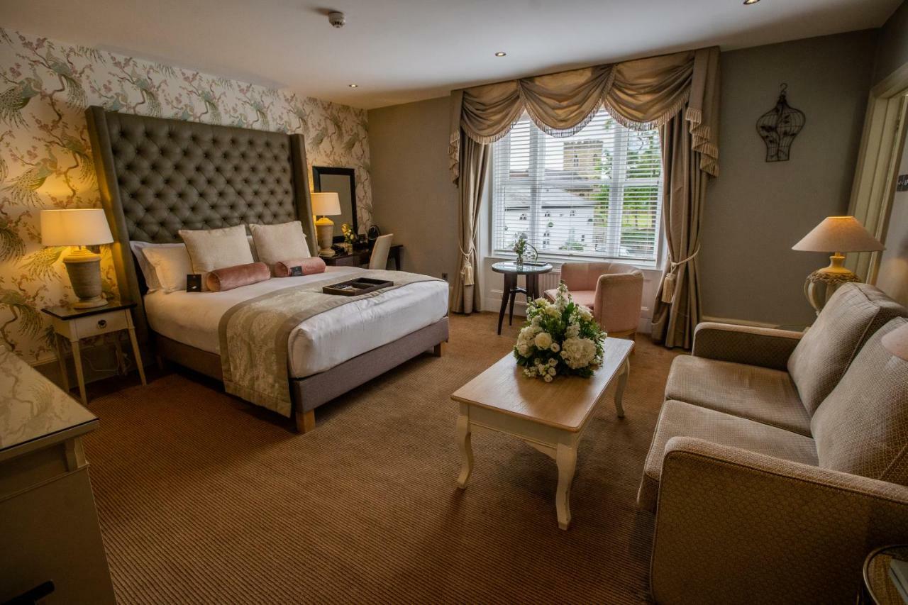 Worldhotels Distinctive Woughton House Hotel Милтон-Кейнс Экстерьер фото