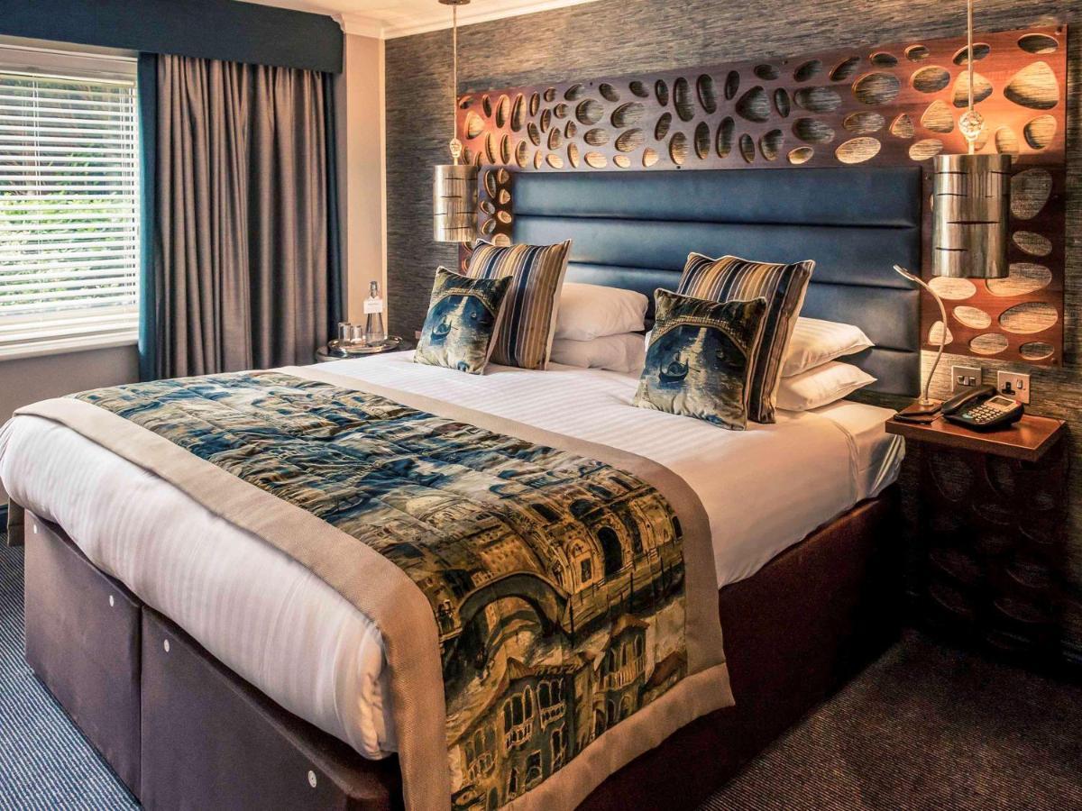 Worldhotels Distinctive Woughton House Hotel Милтон-Кейнс Экстерьер фото
