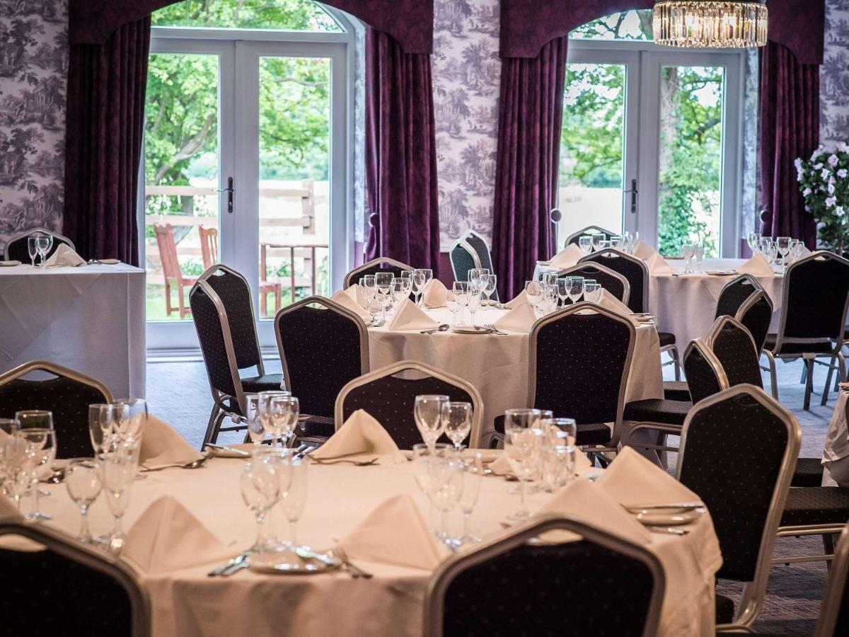 Worldhotels Distinctive Woughton House Hotel Милтон-Кейнс Экстерьер фото